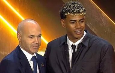 明知阿隆索镇不住巨星，皇马当初为啥还要请他？