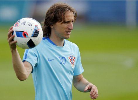 英超主场沦陷！弗兰克又输了，缔造队史耻辱纪录，9亿豪阵也没用